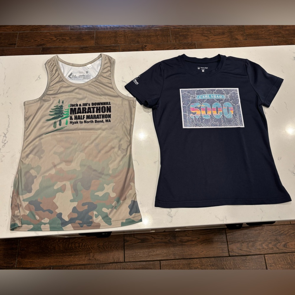 2 Running Shirts Carlsbad, Jack and Jill XS/S